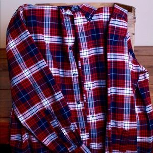 Men’s long sleeve button down shirt